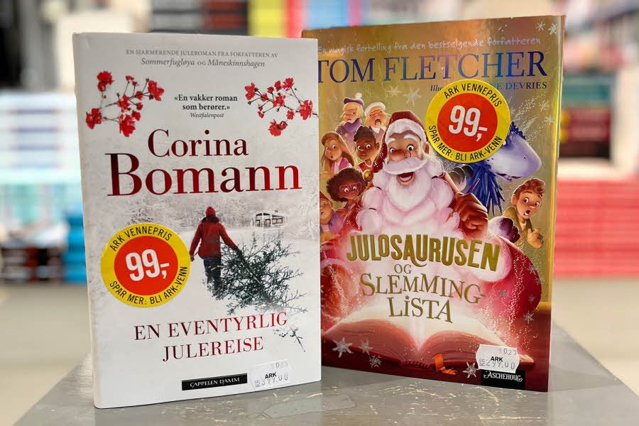 To stående bøker
