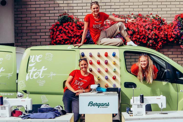 Jenter foran Tour de Sy-bilen
