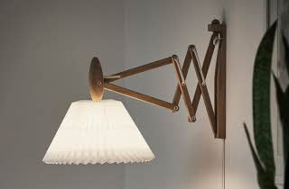 Nærbilde av en vegglampe