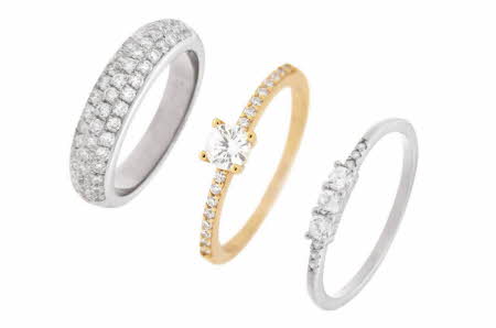 Tre diamantringer i forskjellig design