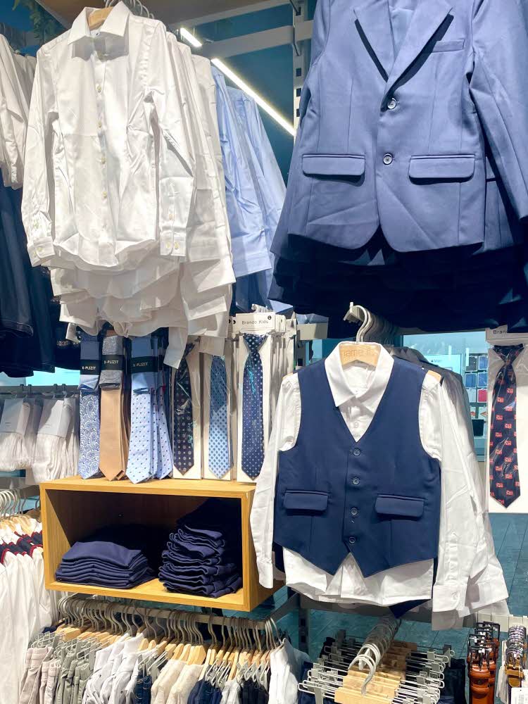 Dress og tilbehør fra Brando Kids