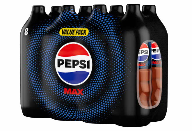 En 8-pakk med Pepsi Max flasker.
