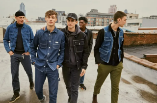 Fem menn iført klær fra Jack & Jones