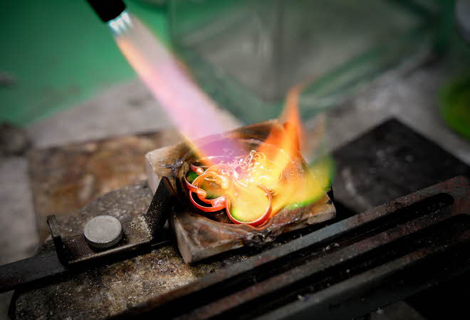 bild av smelting av gull