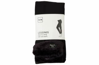 Svarte leggings med falsk pelsfôr, pakket med produktetikett.