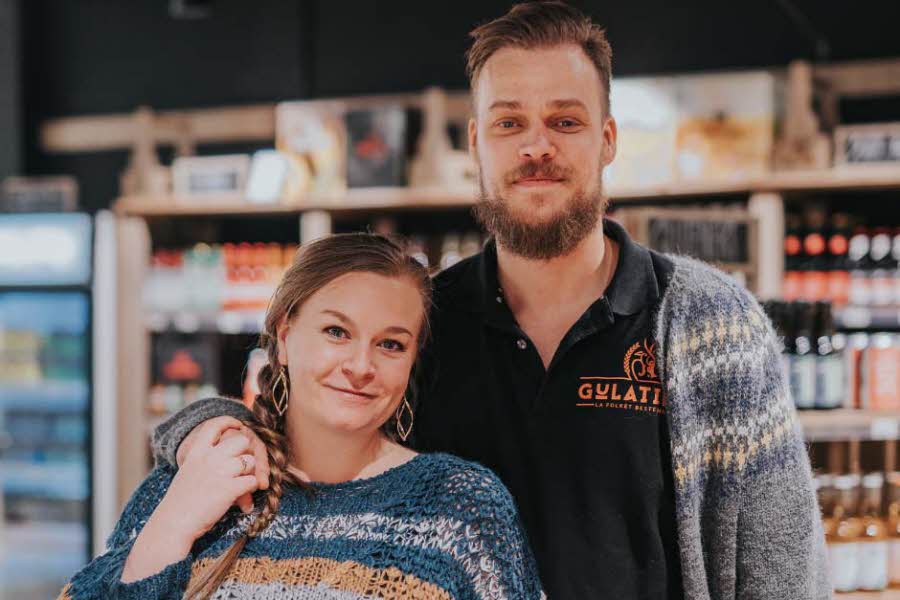 Samboerparet Christian Velde og Alice Aarsand Hansen har viet livet til å by Haugalendingene på gode smaksopplevelser, gjerne lokale.