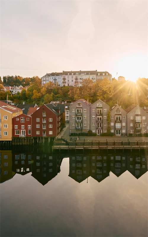 Flott utsikt over Nidelva fra kontoretasjen