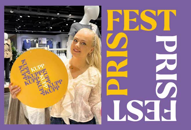 En dame som holder en kupp-plakat