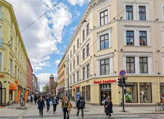 Gågaten Karl Johans gate i Oslo 