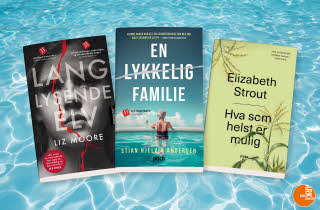 Tre bøker plassert på en bakgrunn av vann.