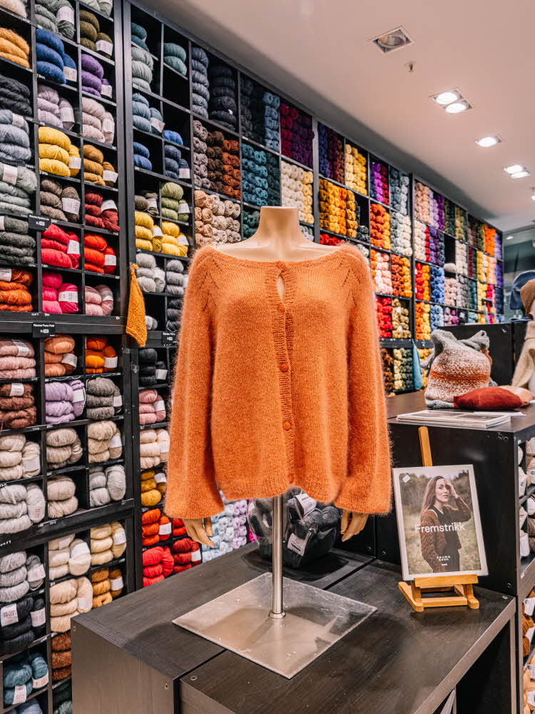 Oransje cardigan