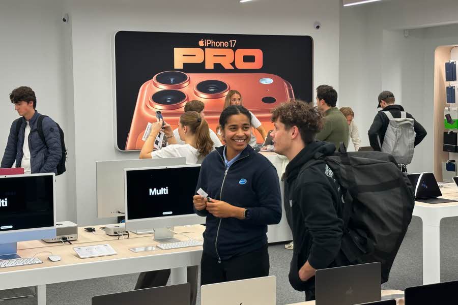 Fredag 7. november åpnet Eplehuset dørene til sin nye butikk i 2. etasje på Storo Storsenter. 