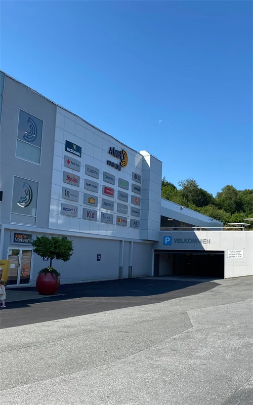 Fasadebilde av Amfi Askøy